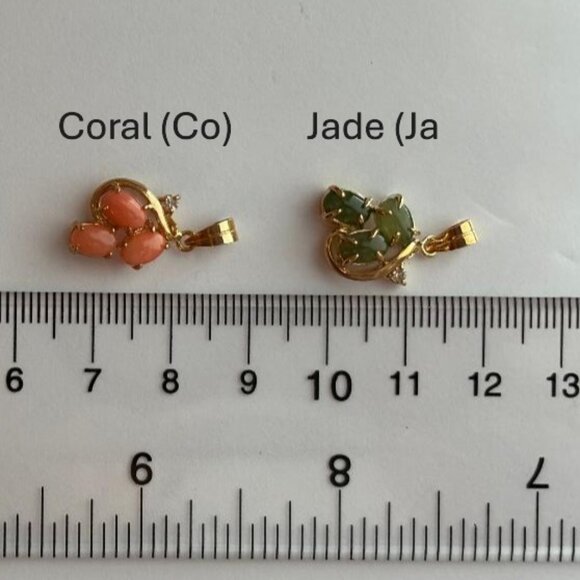 Vintage Jade Pendant Necklace, Dolphin Ore 18K Gold Electroplate - Picture 2 of 7